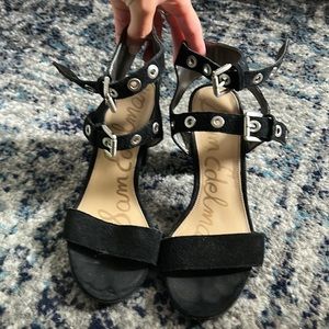 Sam Edelman black heels size 7. I normally wear a 6-6.5. Fit perfectly.